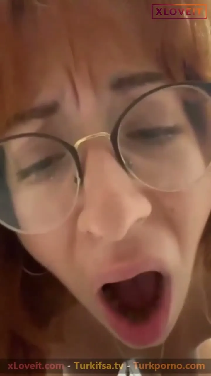 Ece Gencer Porno Sikilirken yüzü şekilden şekile girdi — Ece Gencer — Amatör Porno