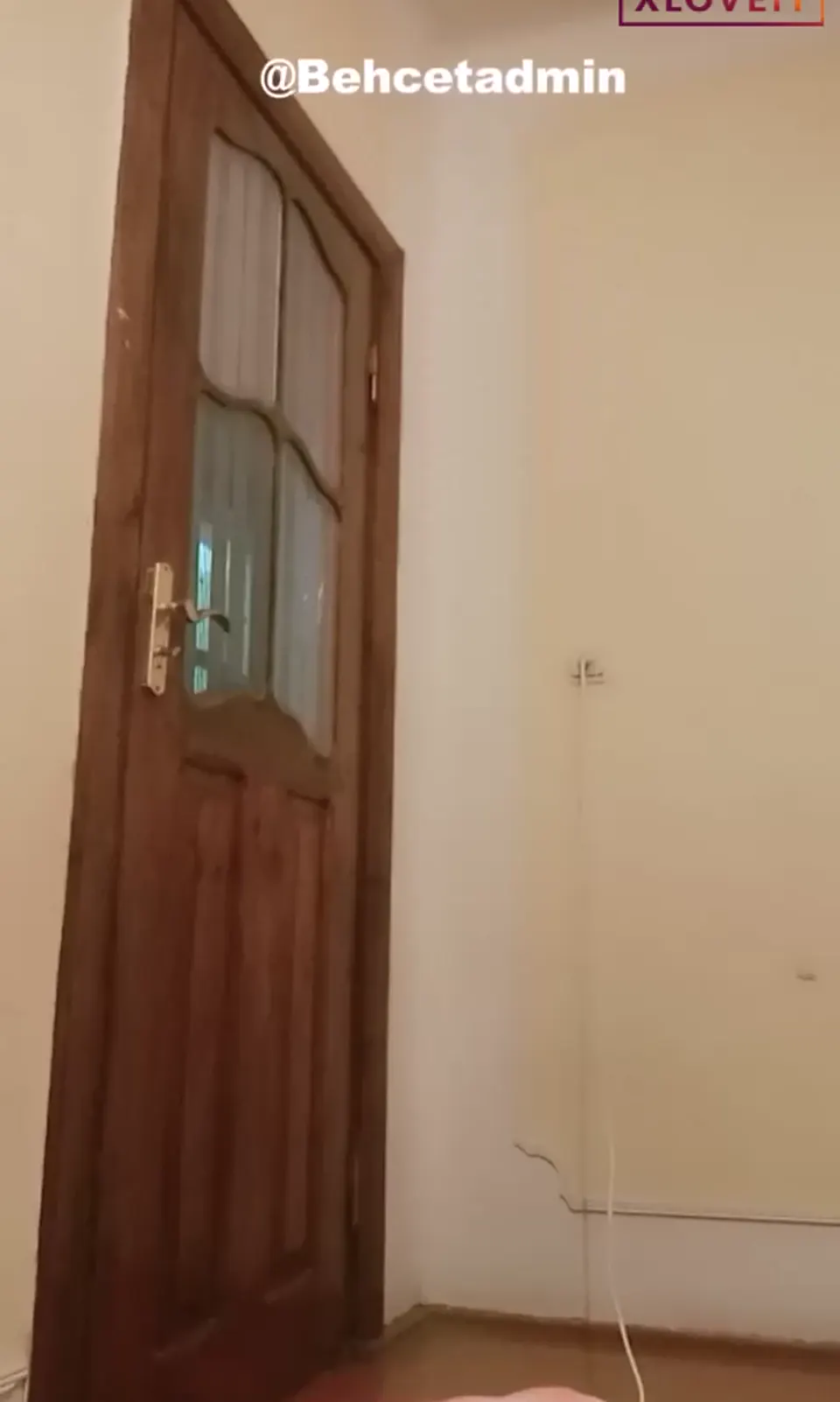 Gülnara ifşa Büyük gtlü kızın nude yayını — Canlı Yayınlar