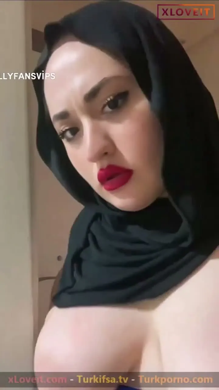 Hazal Kılınç ifşa Türbanlı orospu gecelikle kuryeye kapı açtı — Hazal Kılınç — Türk ifşa