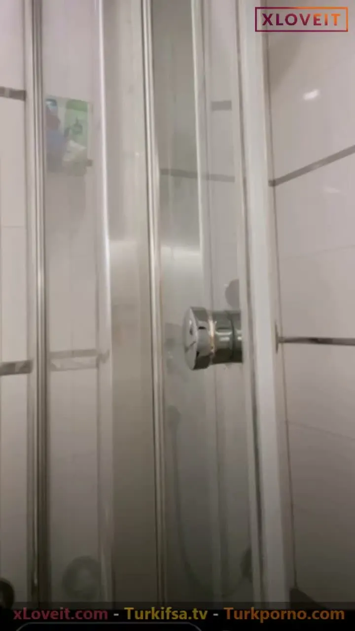 Hellodespina ifşa Ateşli hatun yayında duşa girdi — HelloDespina — Canlı Yayınlar