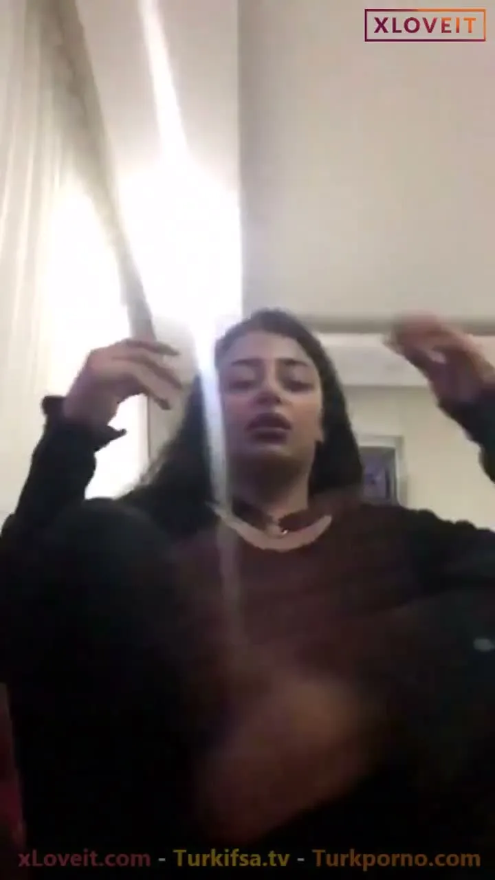 irem Gülen ifşa Gotik kız memelerini açtı — Canlı Yayınlar