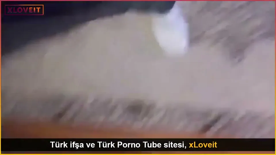 Kocasının sikinin yanında balta sapı olan yarrağı alamıyor — Amatör Porno