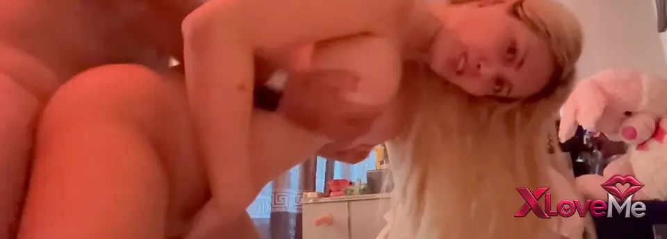 Porno video Alisya domalıp sikilirken çekimde — Amatör Porno