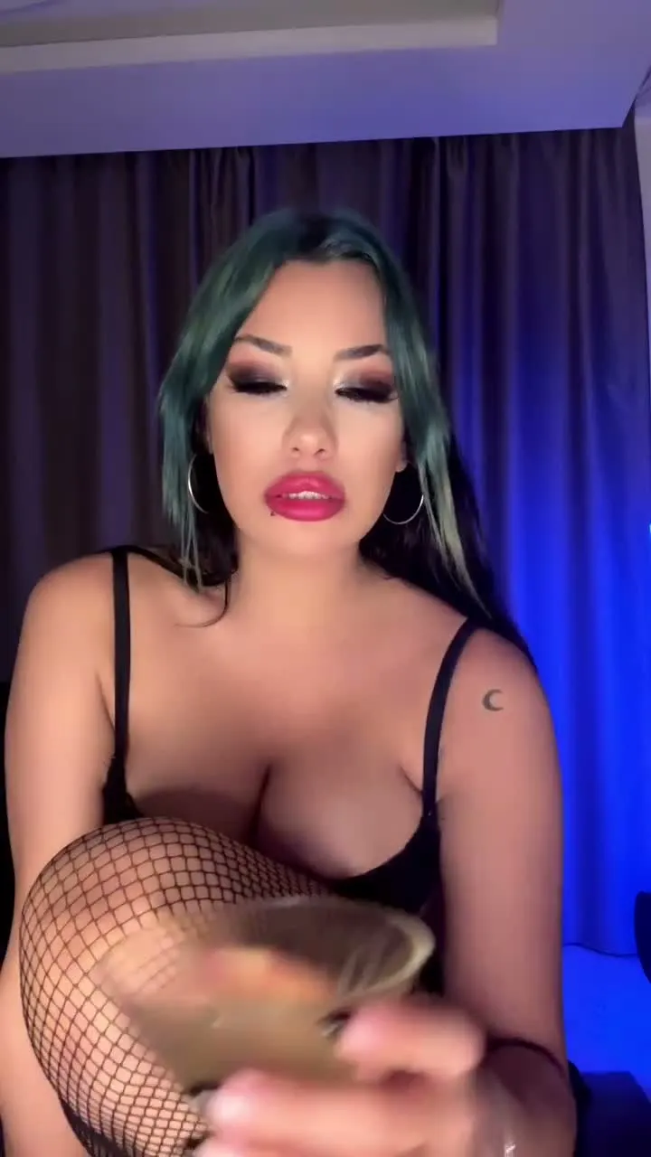 Serenay Okay ifşa nude yayın Part 3 — Serenay Okay — Canlı Yayınlar