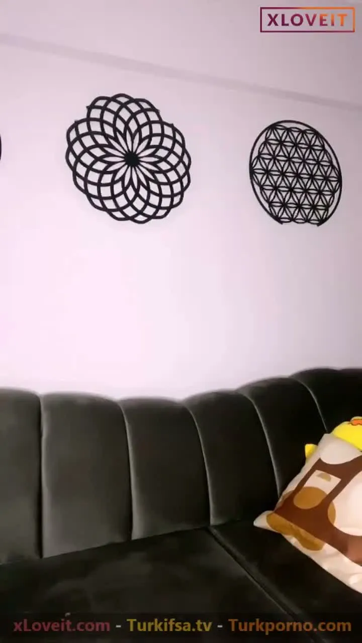 Simge Kalender ifşa Füze memeleriyle canlı yayında — Simge Kalender — Vip Pornolar