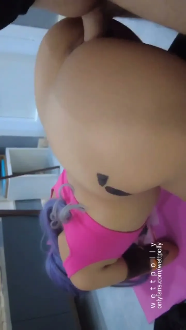 Konulu Porn Wettpolly evden kovulunca komşusuna yerleşti — Wettpolly — Konulu Porno