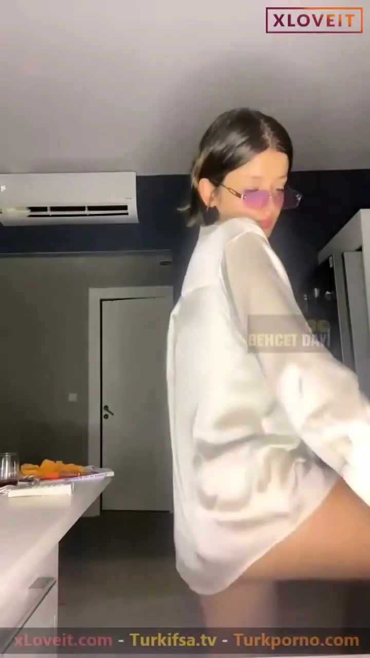 Tango ily ifşa Genç gözlüklü kız meme açtı — Tango ily — Canlı Yayınlar