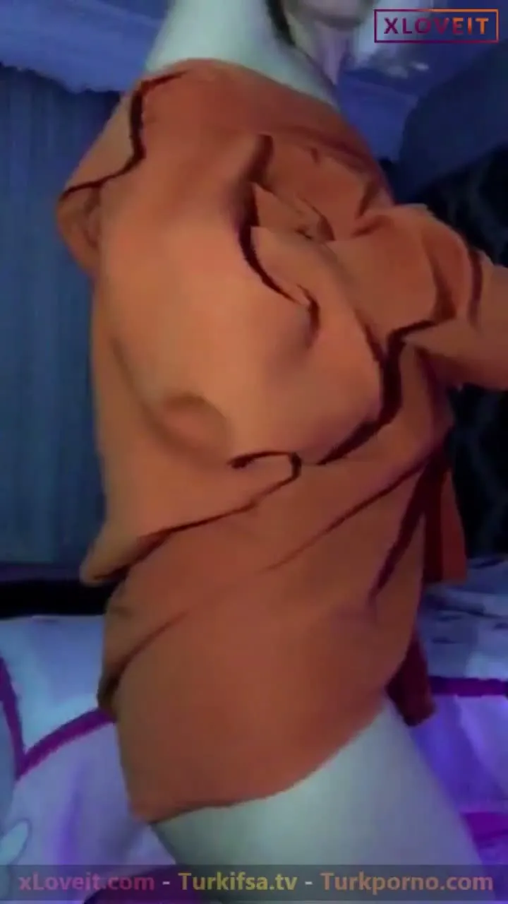 Tango Lara ifşa Sexy kızın gömlekli showu — Tango Lara — Türk ifşa