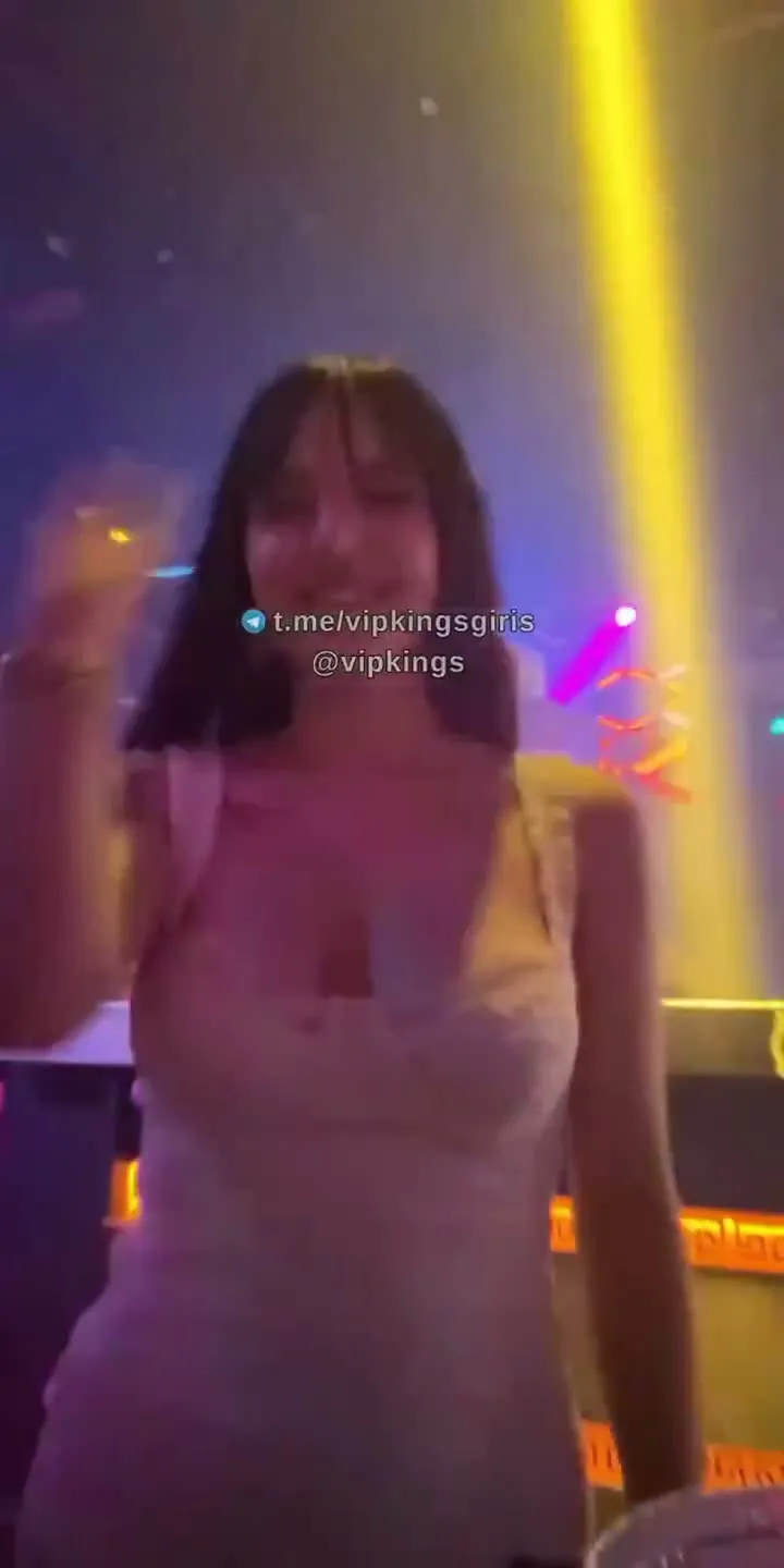 Tiktok User21 ifşa Gece klubünden canlı yayında — Canlı Yayınlar