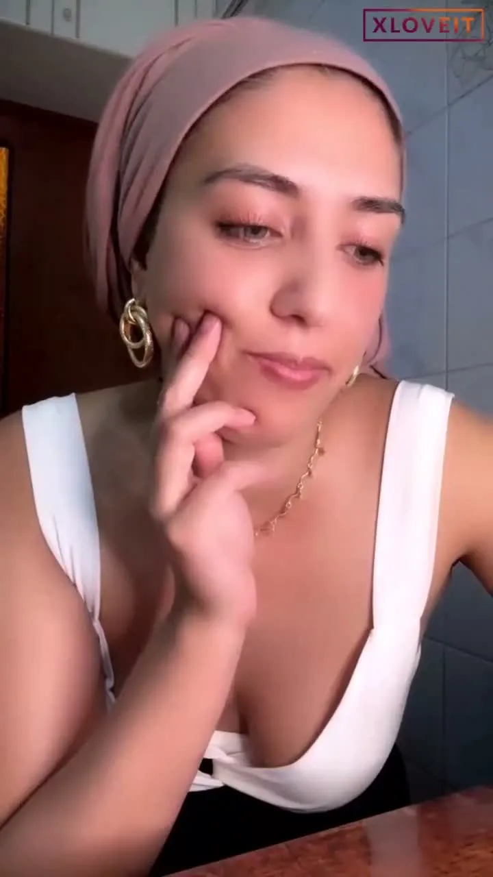 Türbanlı Yağmur ifşa EFSANE hatundan nude yayın — Türbanlı Yağmur — Canlı Yayınlar